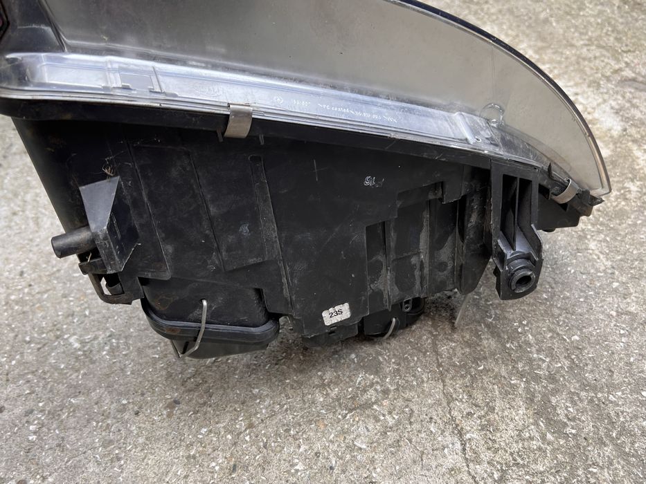 Американски фар за Audi A6 C5/Ауди А6 Ц5 USA