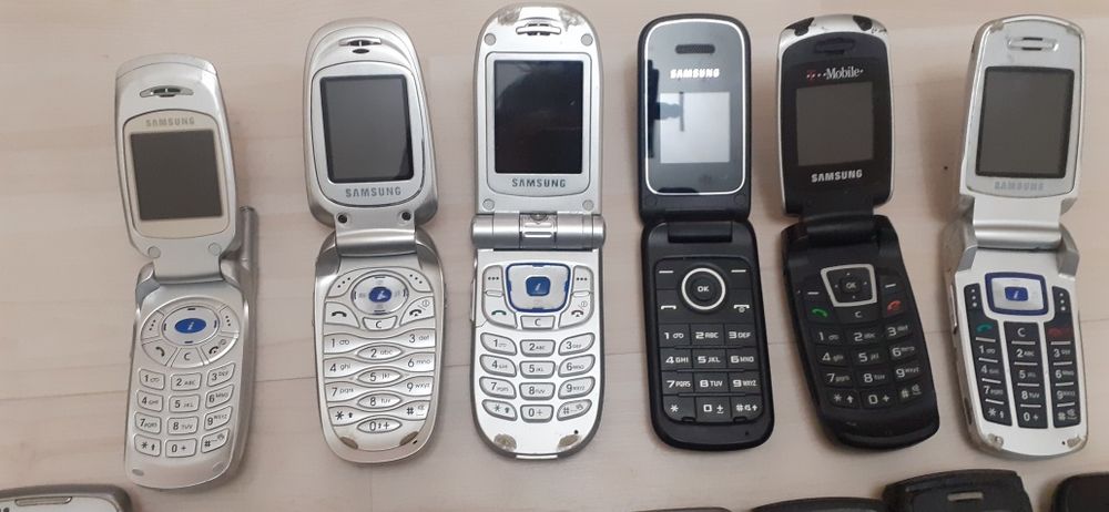 Telefoane cu taste Samsung