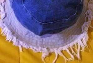 Palarie / Sapca Noua de blugi, United Colors of Benetton
