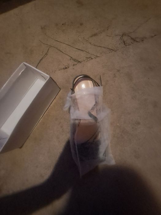 Vând pantofi de dama  fete sau femei