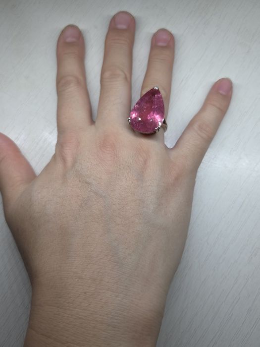 Продам шикарный кольцо