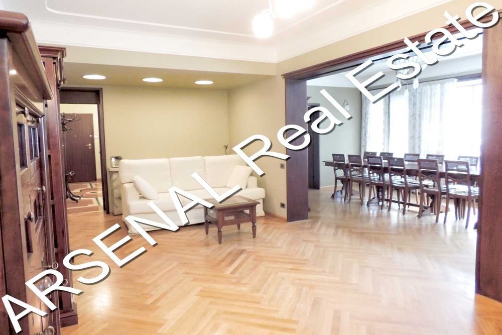 Дава се под наем Тристаен апартамент в София, Център - 204 кв.м за 1600 € - Снимка #9