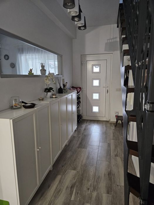 Proprietar, vând 3 camere intr-un triplex, în Sanandrei, complet mobilate și utilate