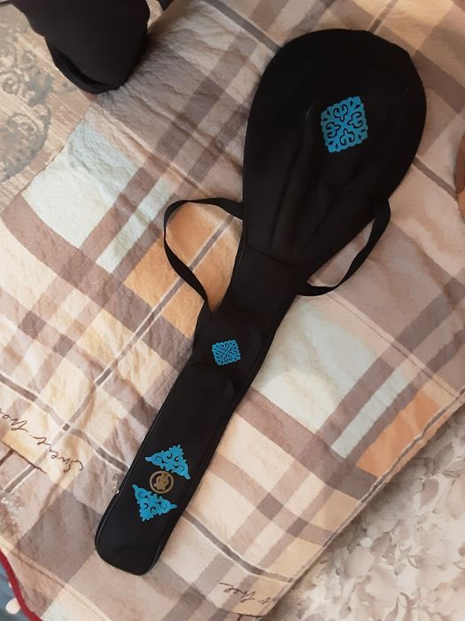 Продаётся домбыра в идеальном состояние