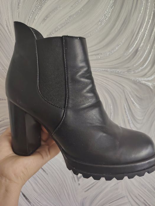 Продам осенние сапоги