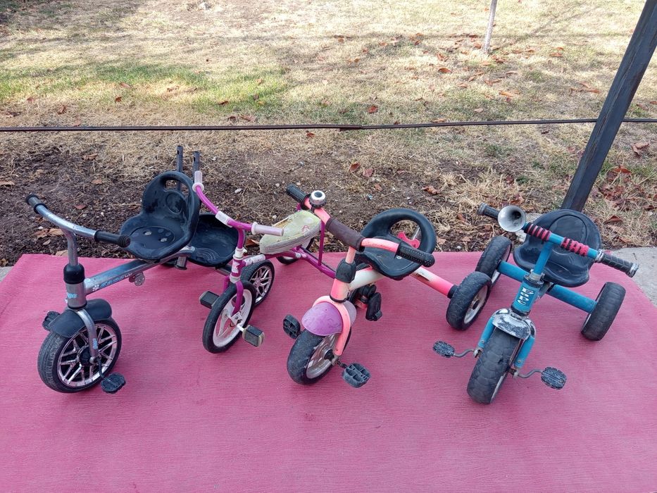 Продам / трёхколёсный велосипед / .