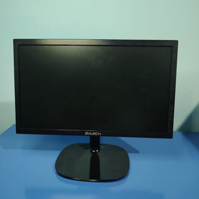 Monitor LG 19 LED kompyuter uchun