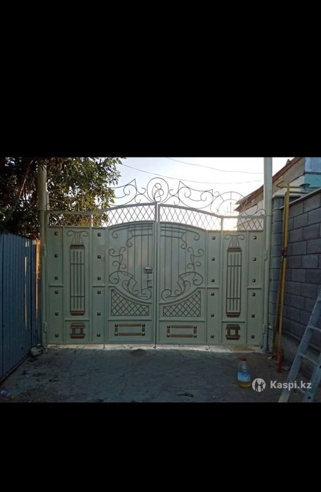 По краска Варота