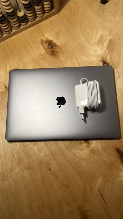 Macbook pro 15,1 inch 2018