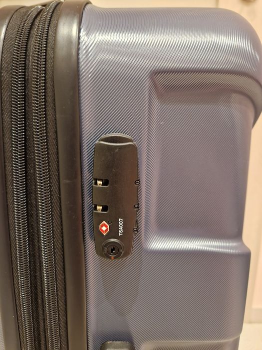 Чисто нов  куфар на Samsonite - 76 см