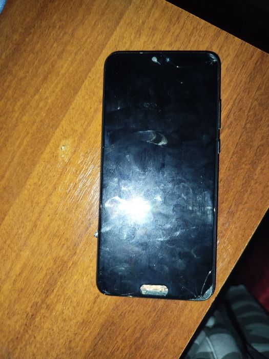 Продам Huawei p20 требует ремонт