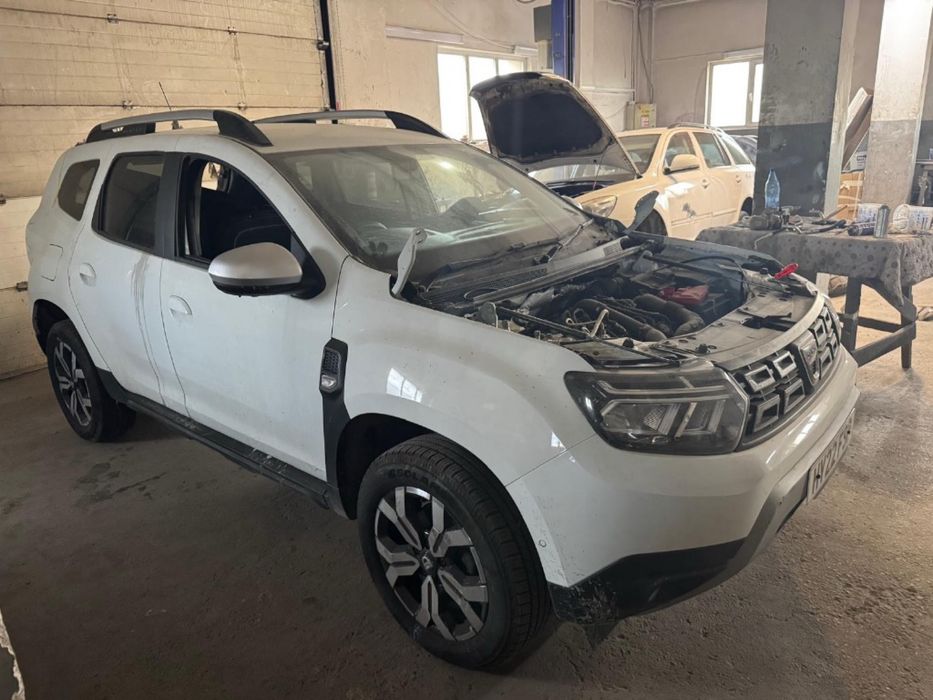 Dezmembrez Dacia Duster facelift 2022 1.3 si non facelift 2018  1.6