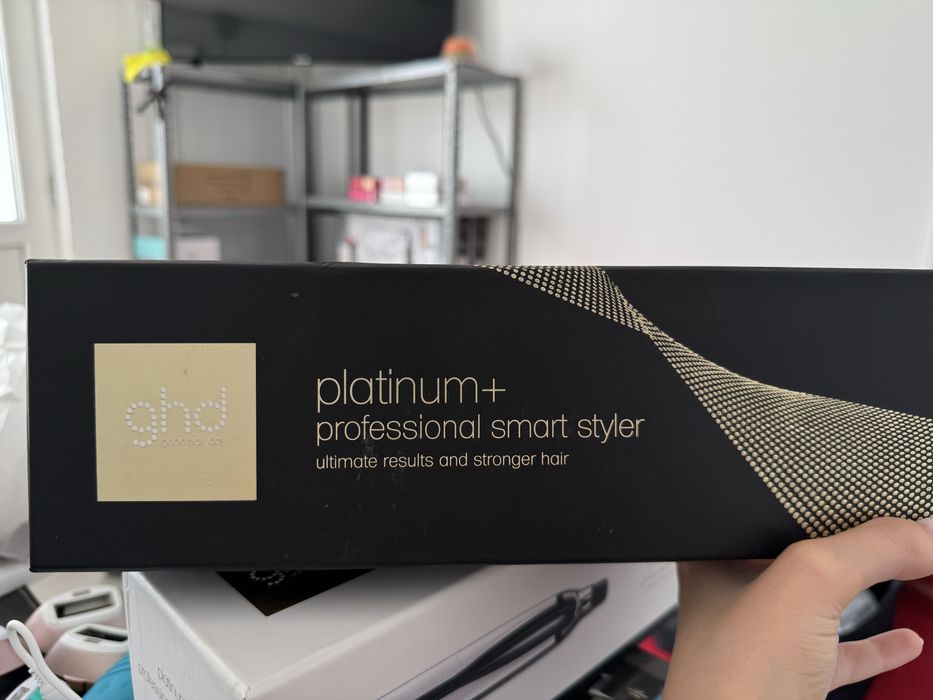 Placă de păr GHD Platinum+, nouă