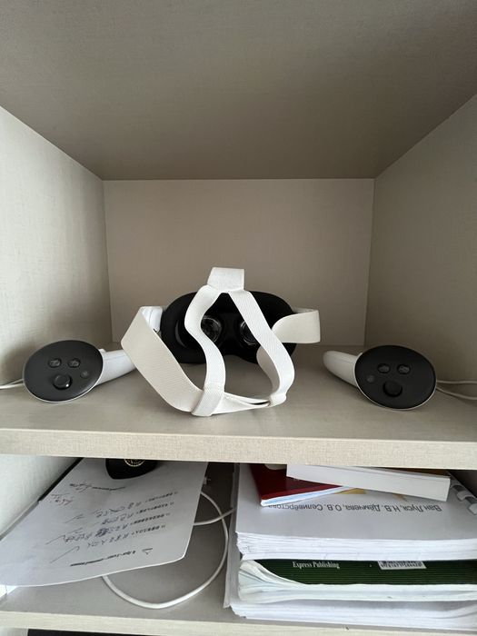 Meta Quest 3S в идеальном состоянии.