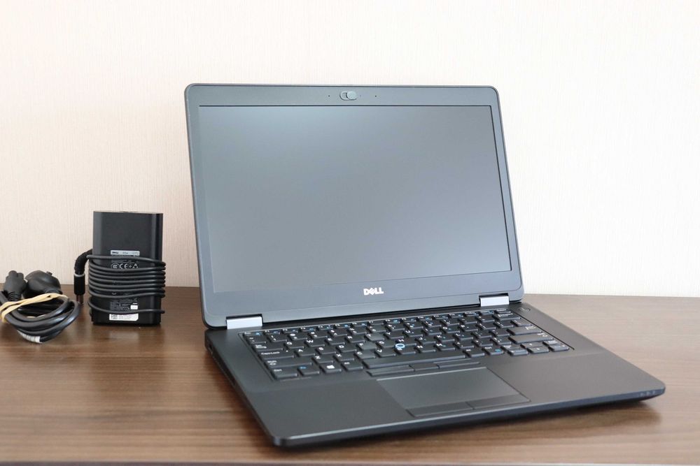 Dell Latitude E5470 / i7-6820HQ / 8GB / 256GB NVMe / Отличен