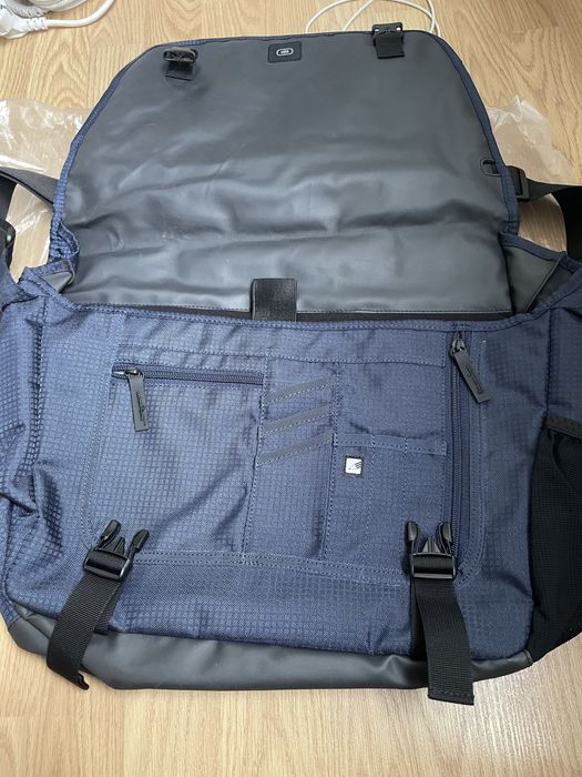 Genta laptop Ogio Bleumarin Originala , Noua