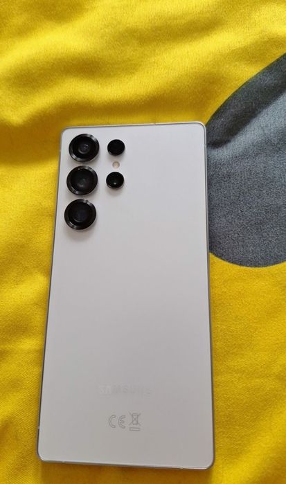 Samsung galaxy s25 ultra impecabil