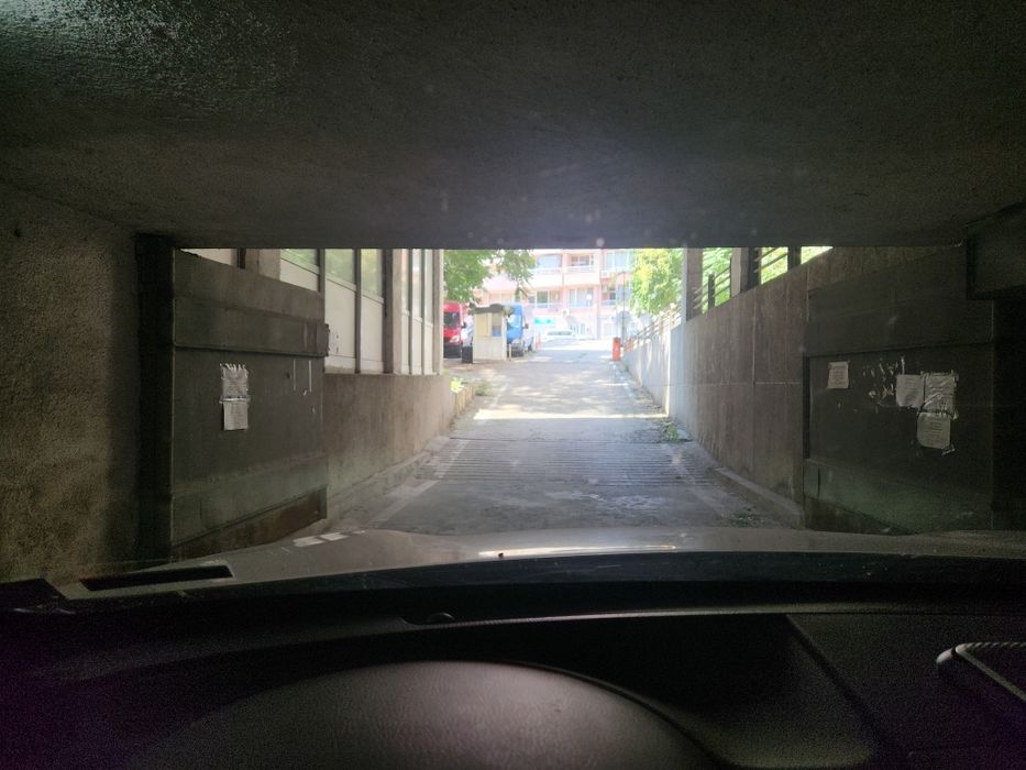 Дава се под наем Гараж / Паркомясто в Пловдив, Младежки Хълм - 13 кв.м за 100 € - Снимка #3