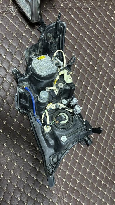 Фары TLC 200 б/у оригинал