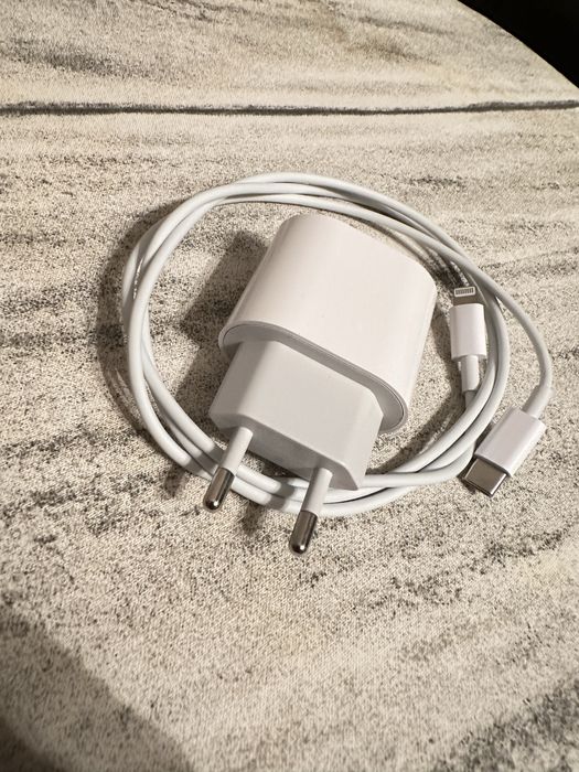 Зарядка для Айфон оригинал