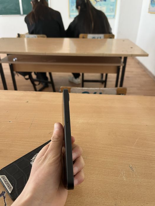 Айфон 16е 128гб 97%