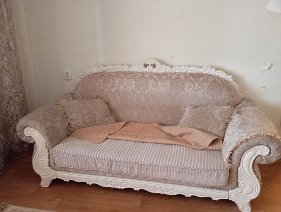 Продаю диваны , шкаф