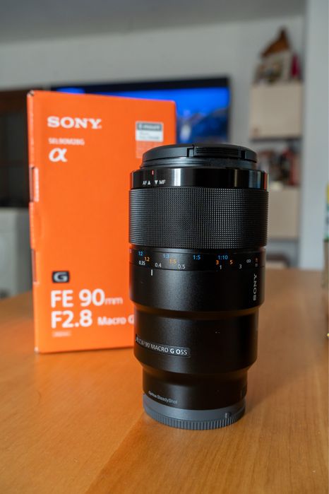 Sony FE 90mm f/2.8 Macro G