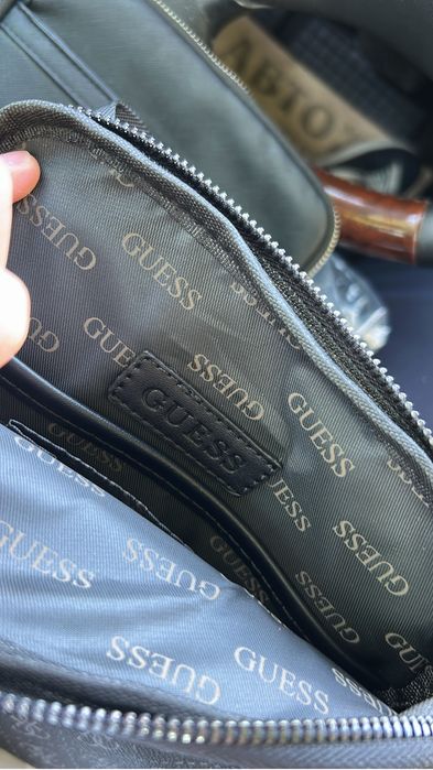 барсетка guess.  .