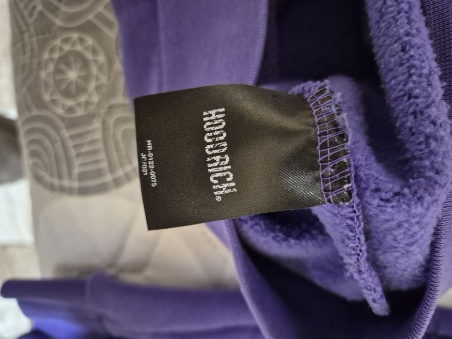 Продавам hoodie размер S