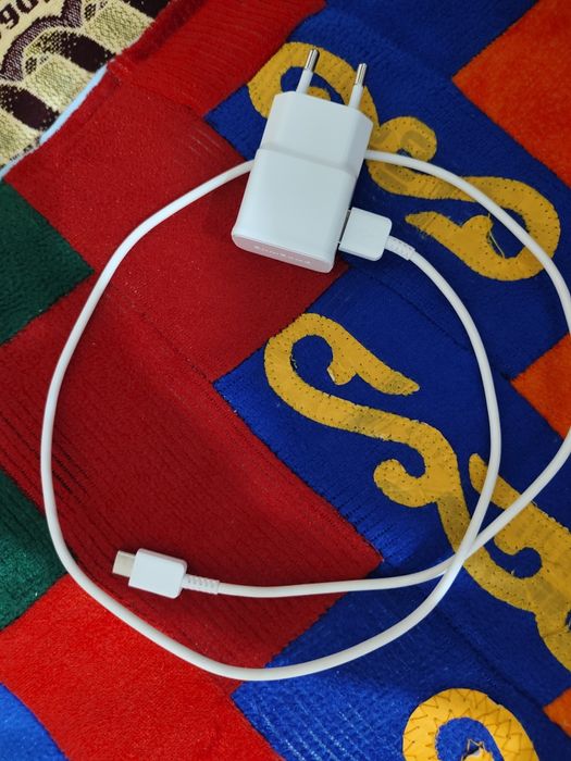 Продам планшет Самсунг tab a8 отличном состояние