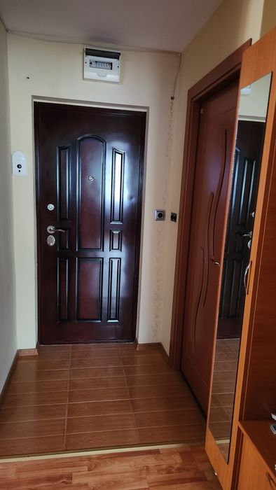 Vând apartament cu doua camere în Petrila