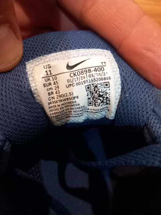 Маратонки ,чисто нови