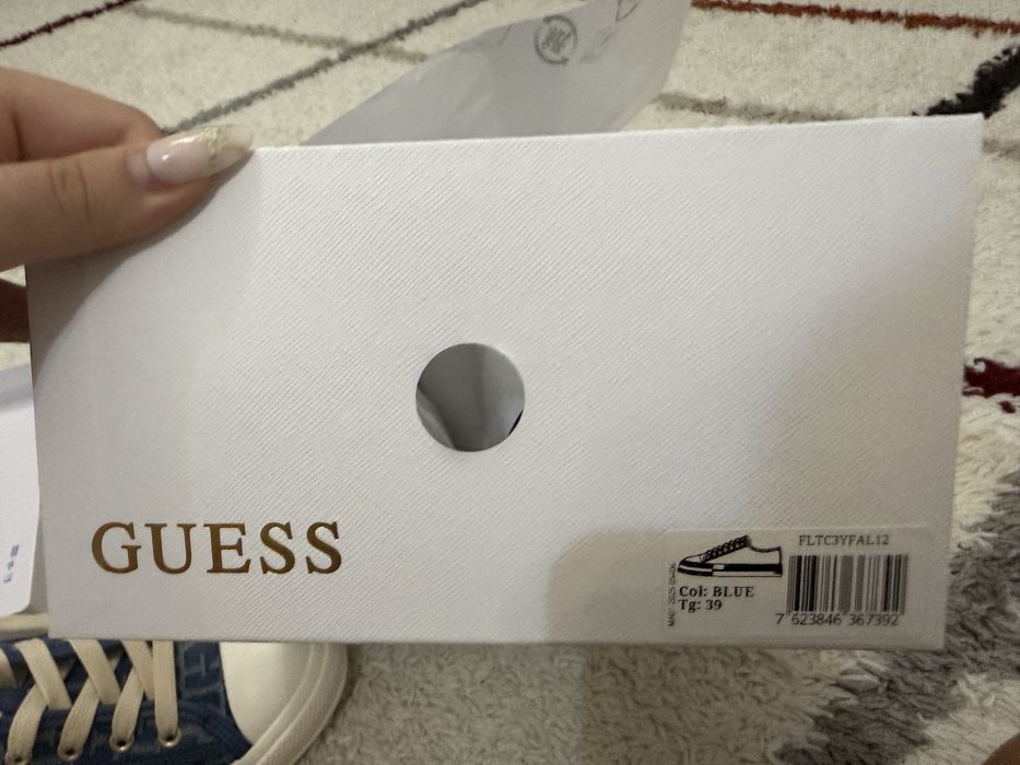 adidasi guess superbi