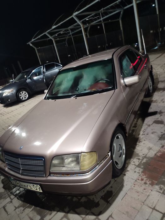 Мерседес 180 (((