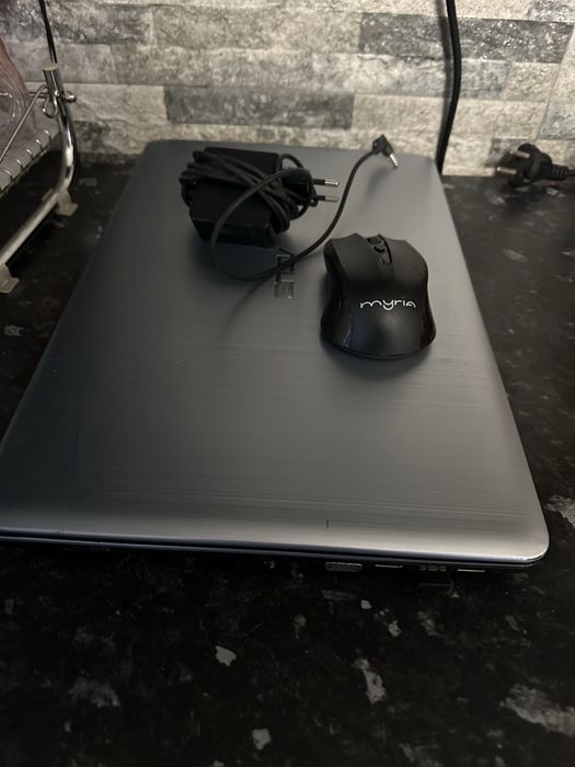 Asus sonic master i5 gen 7 1TB HDD