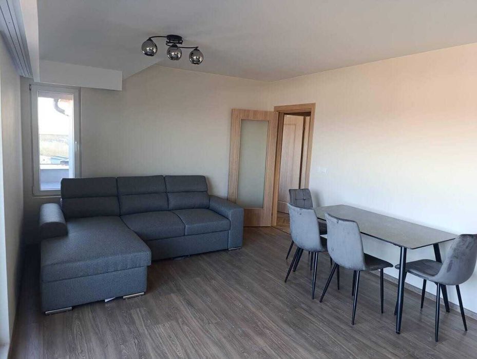 Продава се Двустаен апартамент в Пловдив, Гагарин - 72 кв.м за 914 €/кв.м - Снимка #1