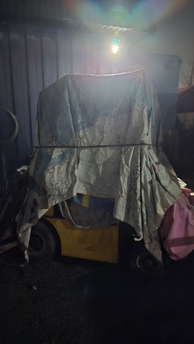 Кара вилочный погрузчик