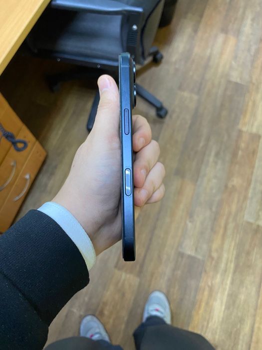 IPhone 16 в хорошем состоянии