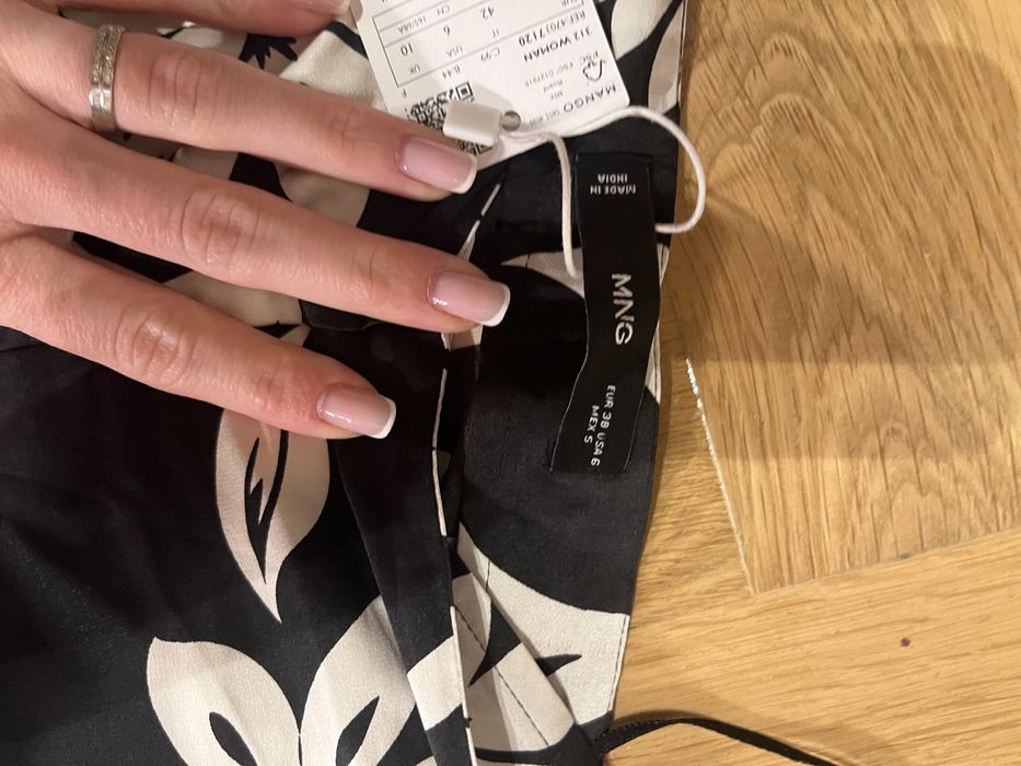 Pantaloni noi mango M