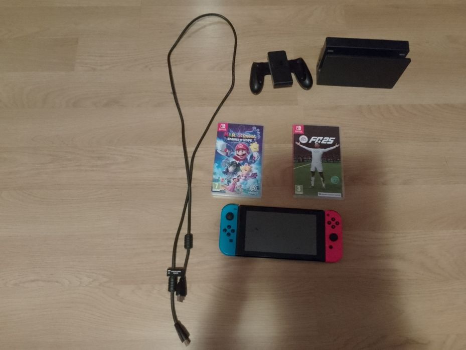 Vând Nintendo Switch