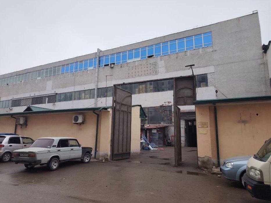 Продается складское помещение 32 сотки Яшнабад Шумиловский городок