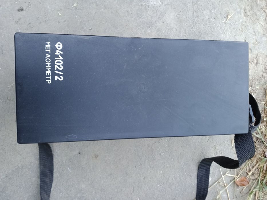 Мегаомметр Ф4102/2