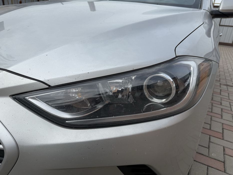 Hyundai elantra фара