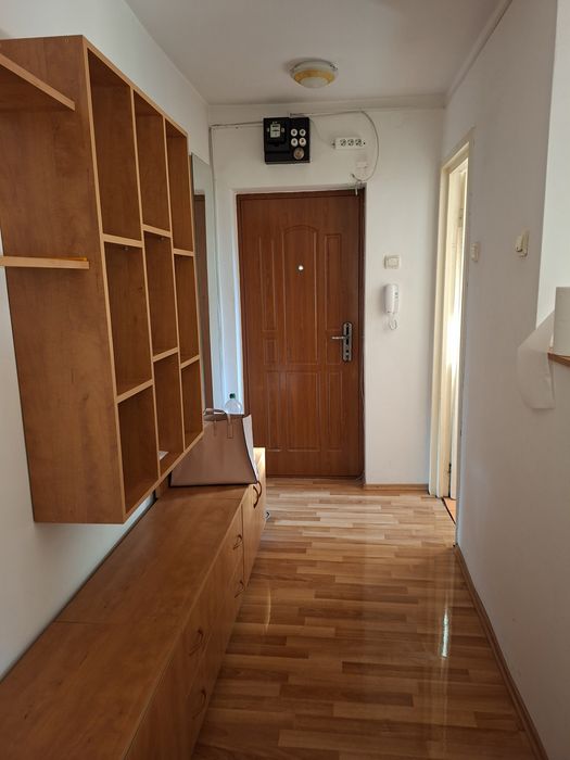Inchiriez apartament cu 1 camera
