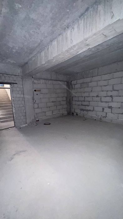 Продаётся коммерческое помещение/ цоколь