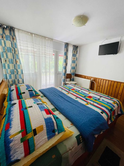 Cazare  CASA ALEX Slanic  Moldova