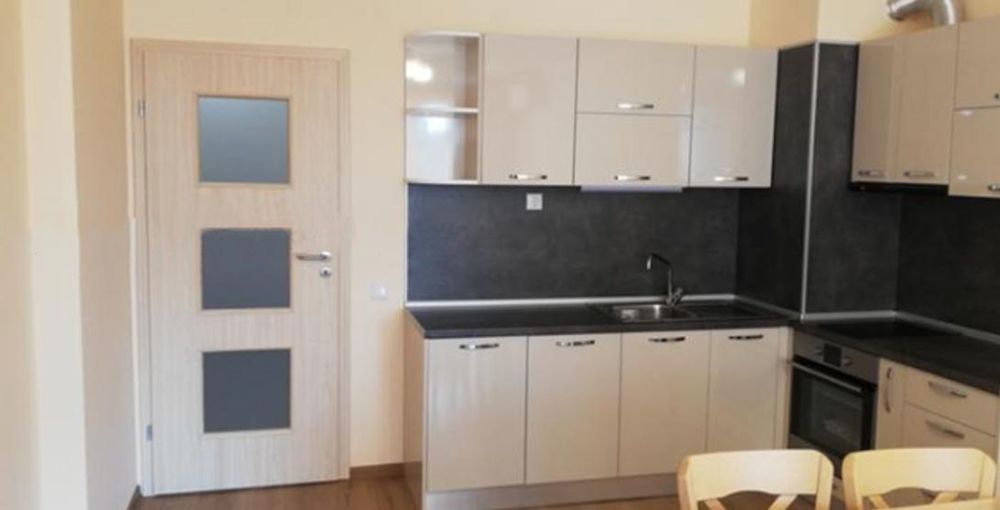 Дава се под наем Двустаен апартамент в Пловдив, Кършияка - 75 кв.м за 375 € - Снимка #2