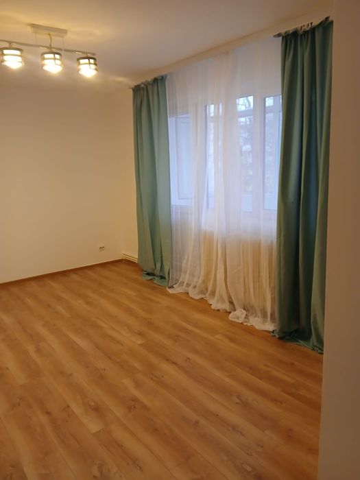 Proprietar vând apartament 3 camere SD Tătărași bloc fără risc et 2