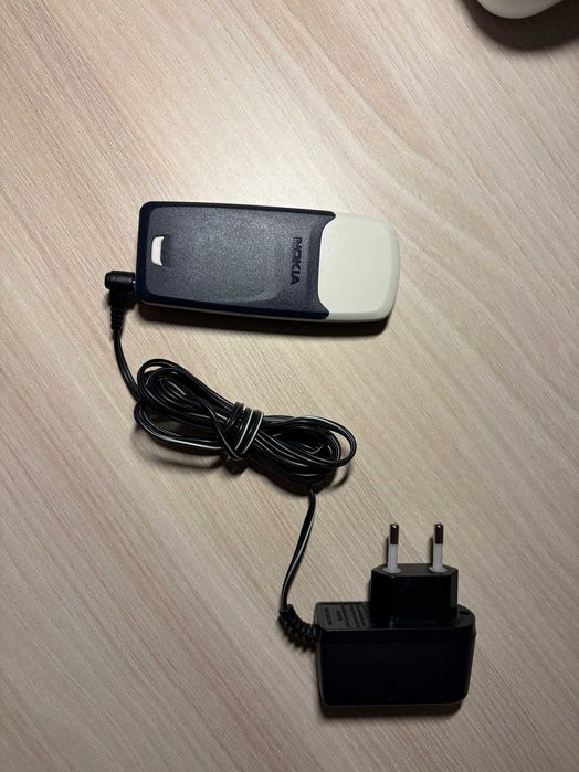 Продавам GSM Nokia 3100 нови панел + клавиатура, on/off бутон, батерия