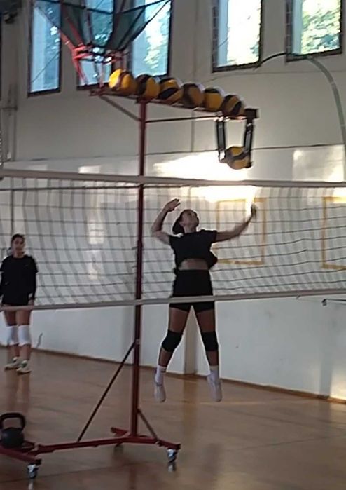 Волейбол машина за нападение